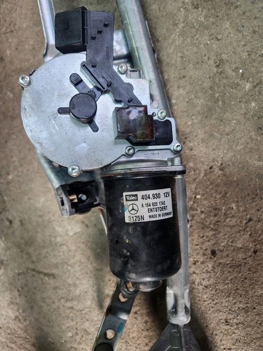 Механизъм чистачки w164