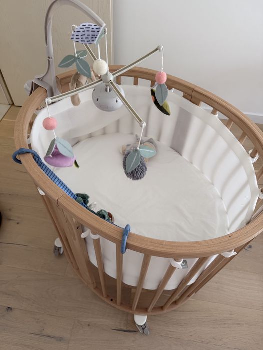 Легло Stokke sleep мини цвят Natural с матрак, обиколник