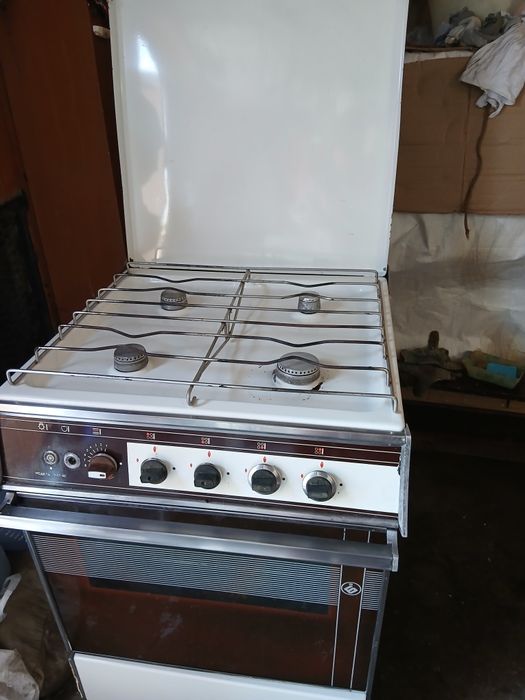 Продам две советские газовые плиты