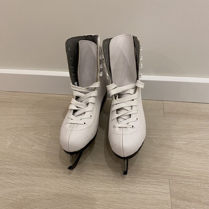 Женские фигурные коньки