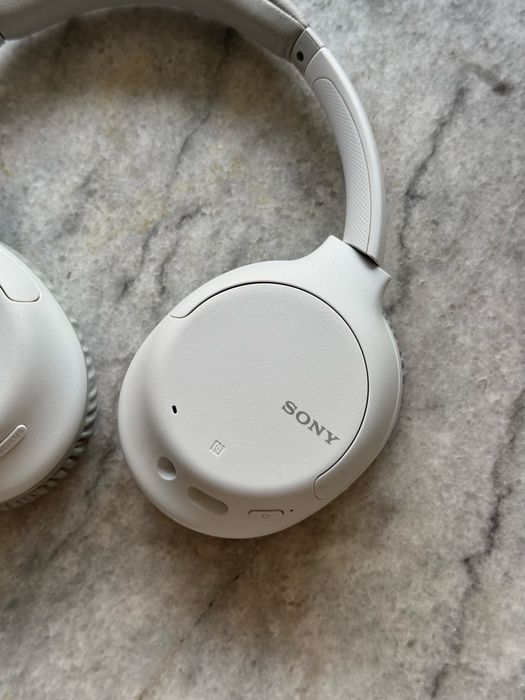 Продам наушники Sony