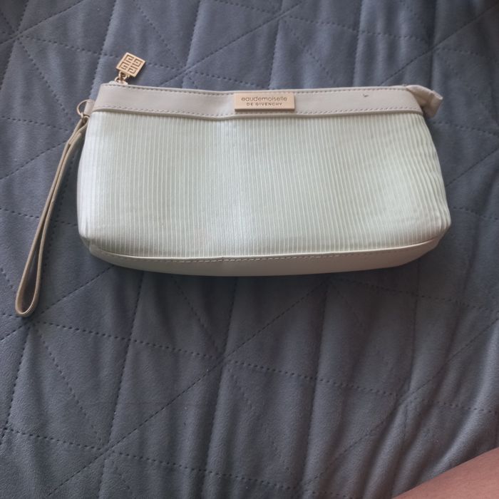 GIVENCHY мини чантички