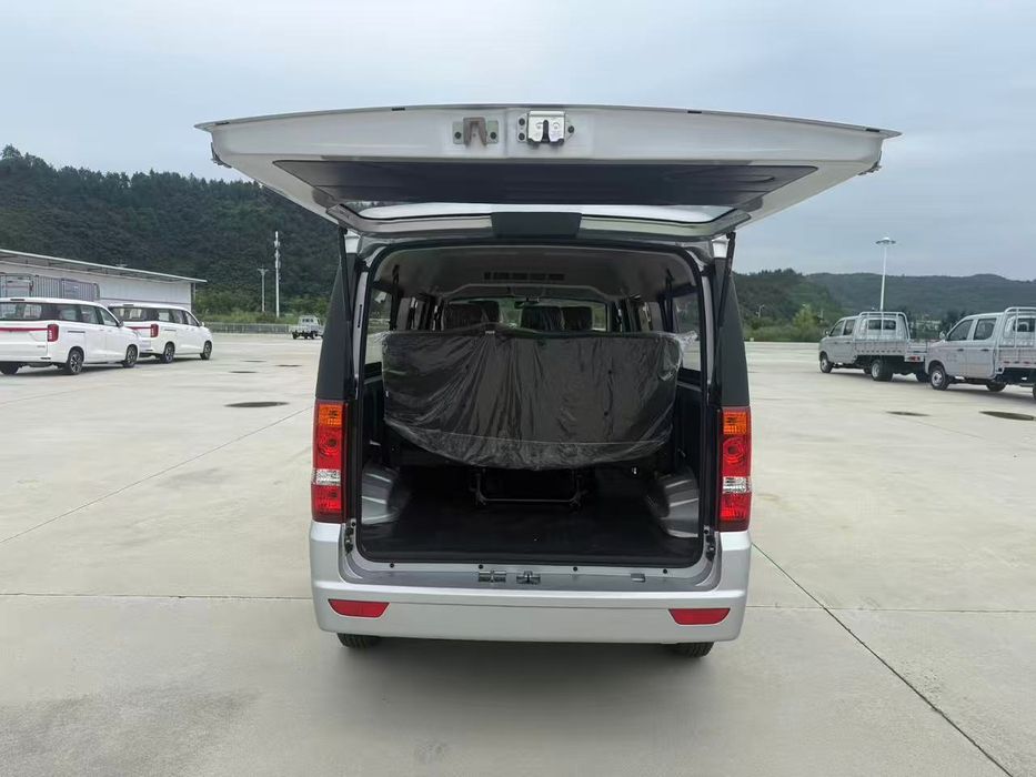 Микроавтобус-минивэн Донгфенг. Новый