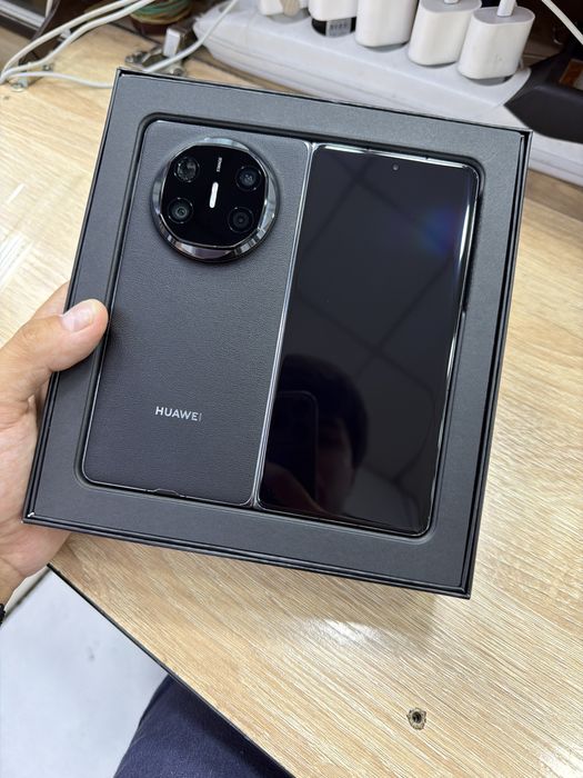Huawei mate X6 12/512