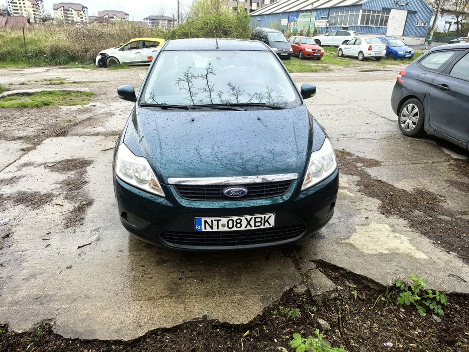 Vând autoturism Ford Focus 2 facelift 1.6 benzina 100 cp