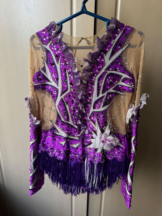 Костюм гимнастический