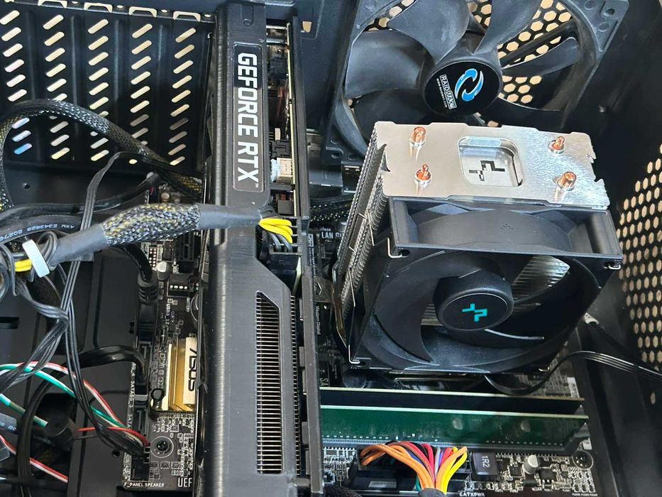 Компютър ASUS конфигурация