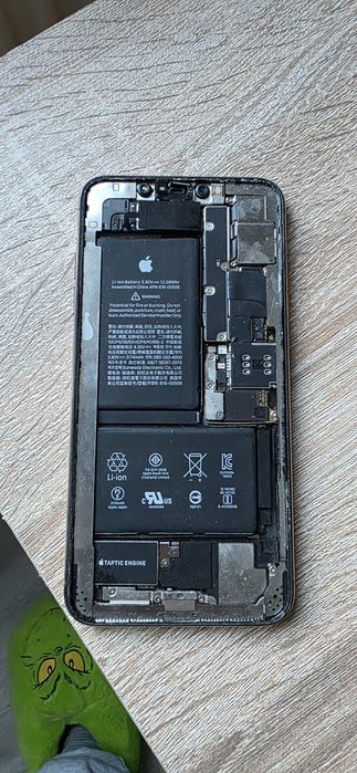 Vand IPhone XS max pt piese