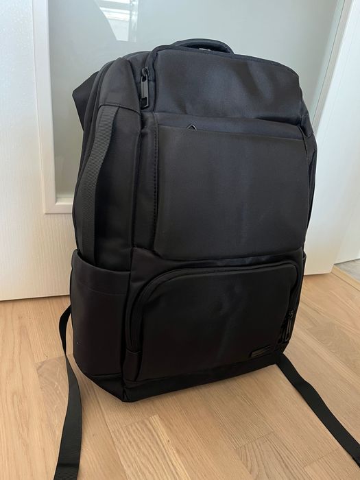 Нова раница за лаптоп, водоустоучива