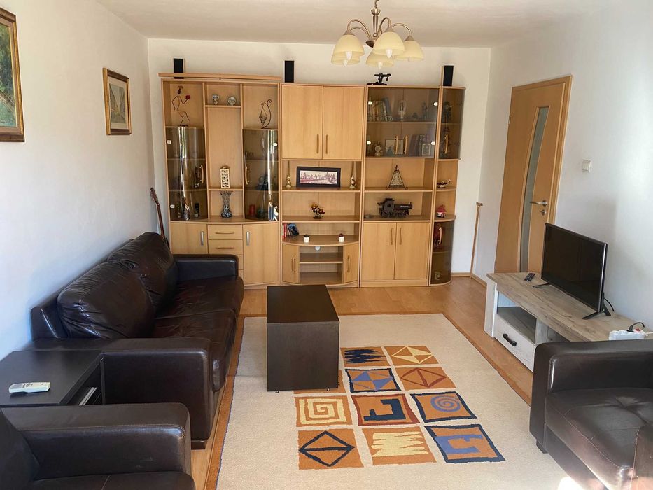 Proprietar închiriez apartament cu 4 camere în zona Soarelui lângă Uranus Plaza și aproape de Spitalul Județean — fotografia 1