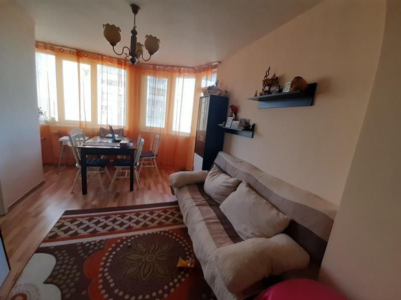 Дава се под наем Тристаен апартамент в София, Слатина - 80 кв.м за 663 € - Снимка #2