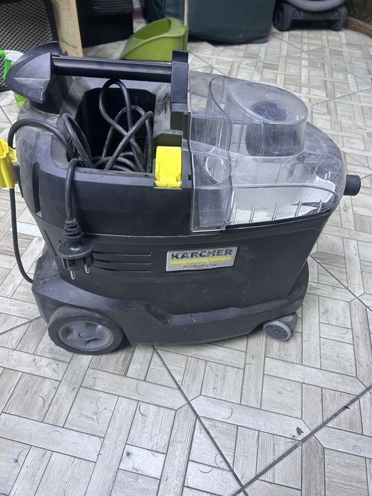 Моющий пылесос Karcher Puzzi