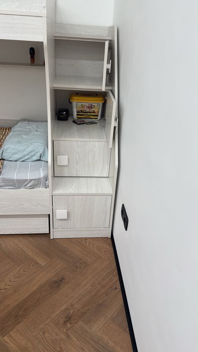 Продаю двухярусную кровать
