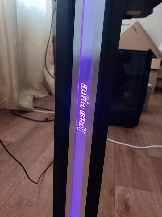 Стол компьютерный