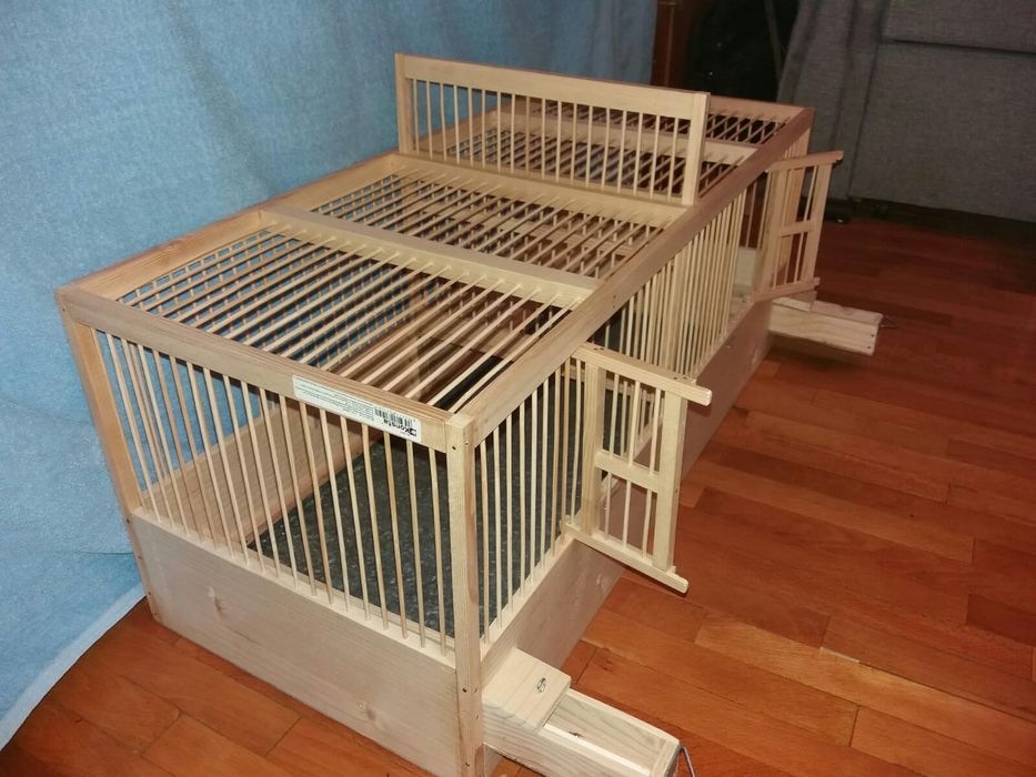Colivie din lemn cu separator