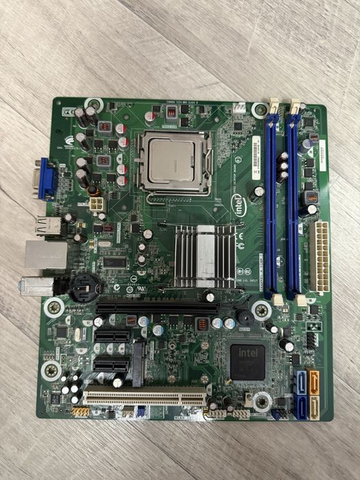 Продадам материнские платы