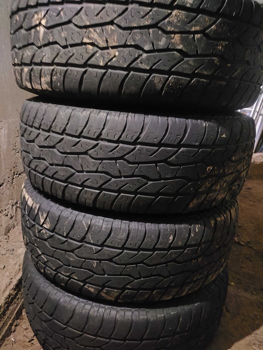 Maxxis Bravio 265/70/16