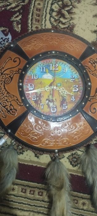 Продам часы настенные