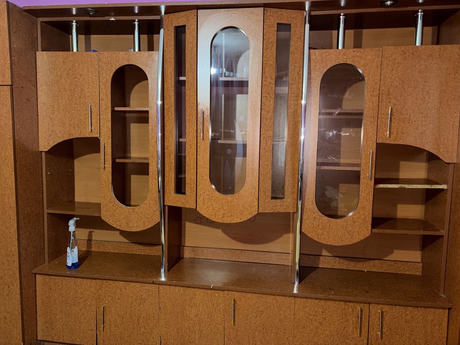 Vând mobila din anunț, pentru detalii contactați mă