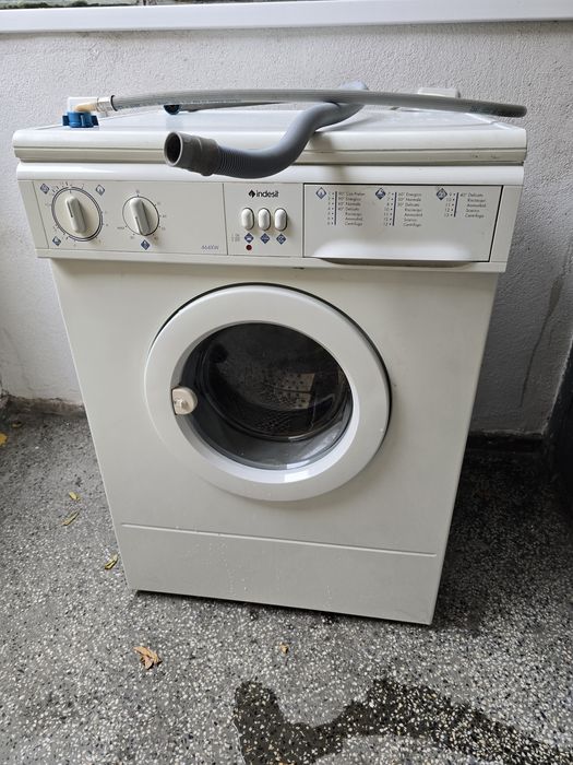 Пералня индезит тясна