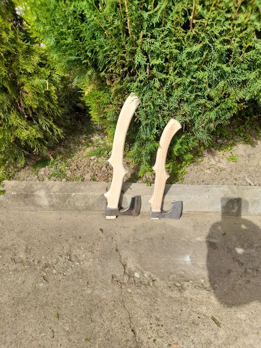 Брадви топори нови