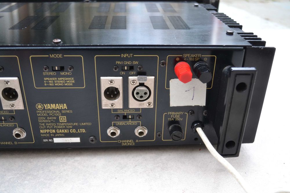 Amplificator Putere Yamaha PC 1002 Professional Series