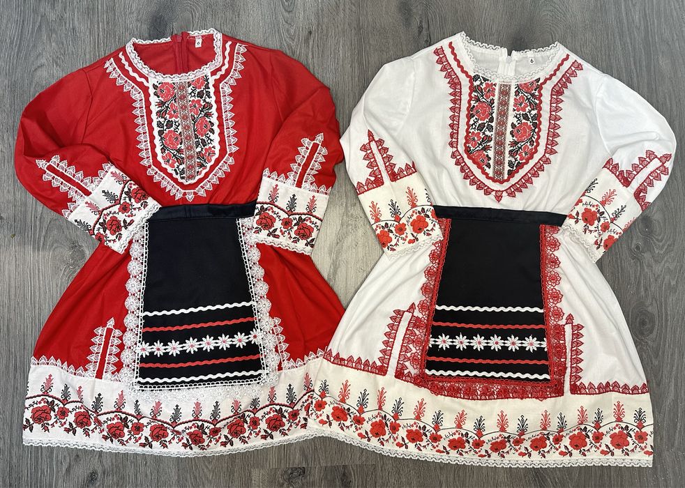 Народни носии за Мама Тати и дете