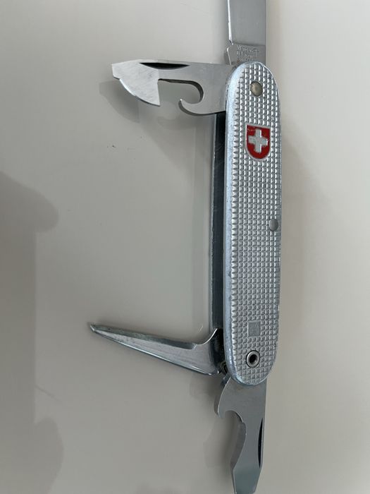 джобно ножче Wenger Delemont Alox Soldier  87 година
