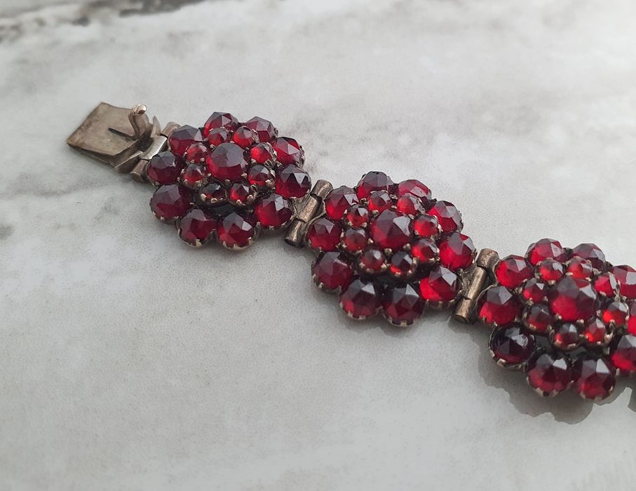 Brățară din argint 925 cu granate naturale – lungime 17 cm, gramaj 22,