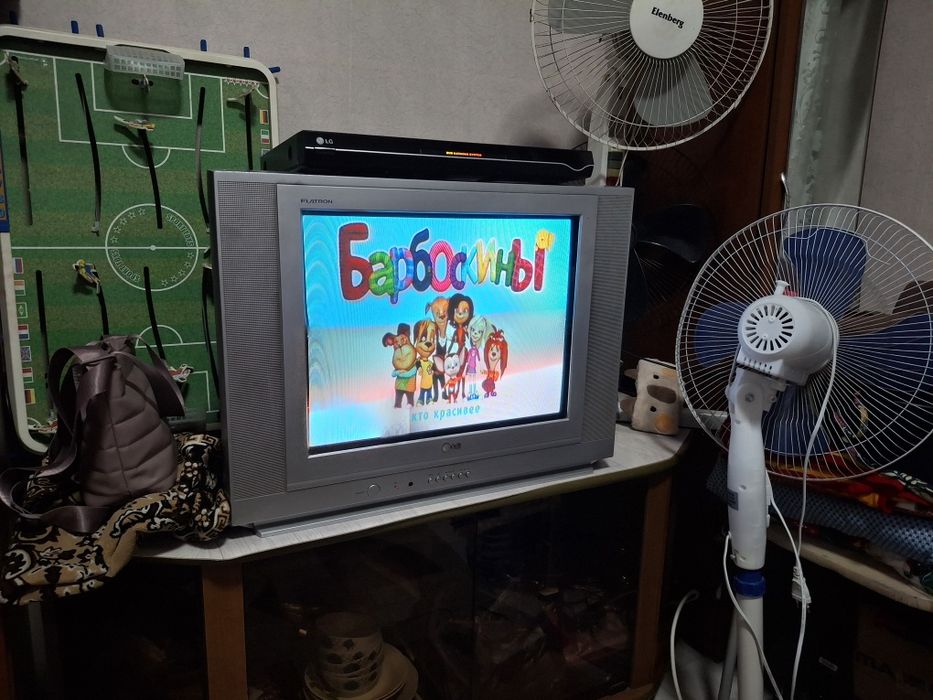 Телевизор LG 3000т