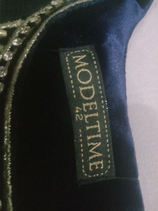 Платье велюр,р.48