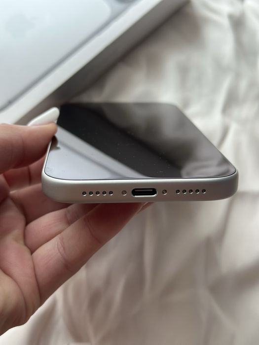 Vând Iphone 17 pro silver