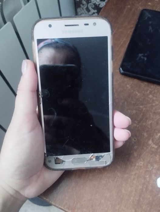 Продам телефоны  нерабочие