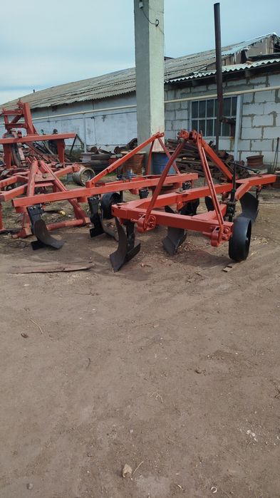 Плуг 4корпусный продам