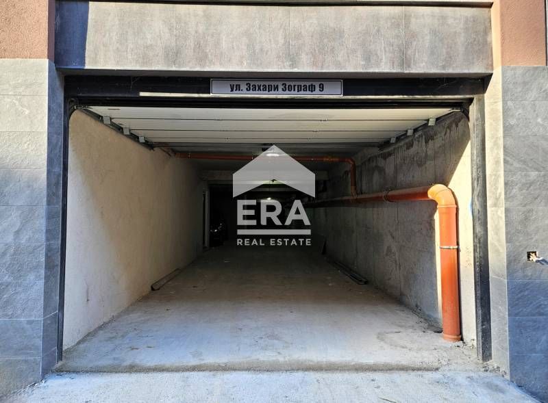 Дава се под наем Гараж / Паркомясто в Кърджали, Възрожденци - 21 кв.м за 51 € - Снимка #3