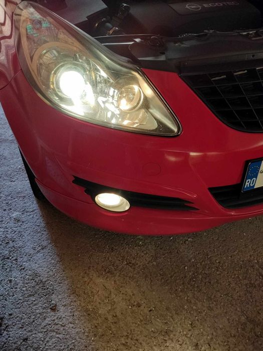 Opel CORSA rosie