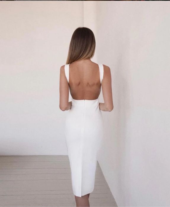 Rochie cu spatele gol