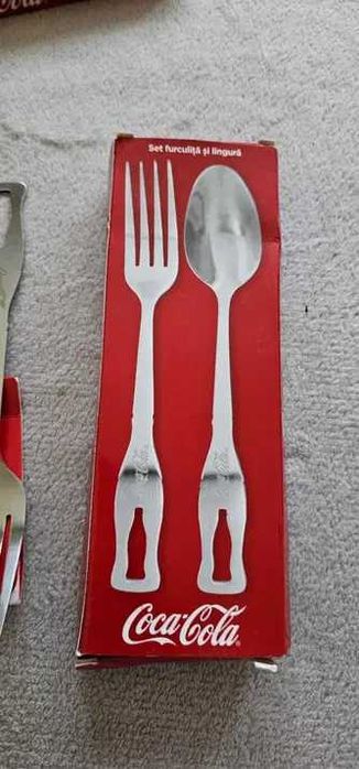 vand set tacam coca cola noi nefolosite
