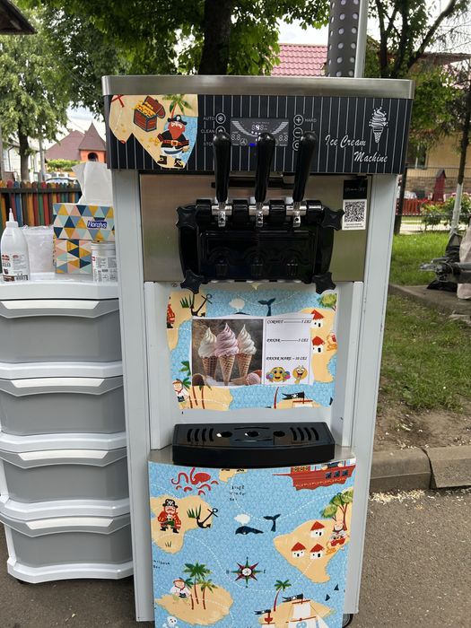 Masina / aparat inghetata stradal nou.