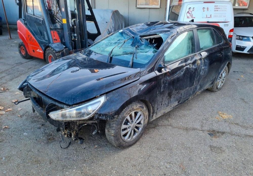 Hyundai I 30 1.0 GDi на части 20г Хюндай и 30 НАВИГАЦИЯ НА ЧАСТИ