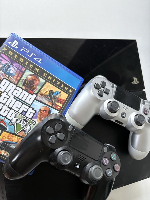 Конзола PlayStation 4!