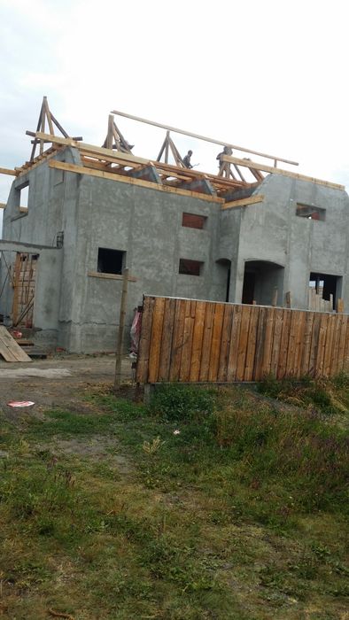 Tencuiala mecanizata cu material tradițional