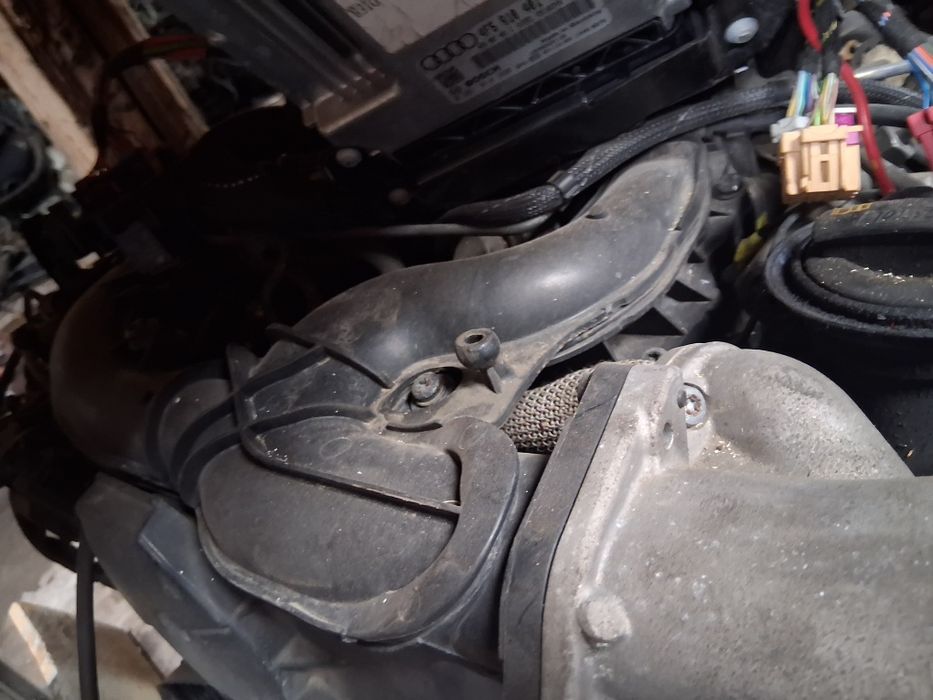 Vând motor Audi a6c6 facelift 2.7 bpp