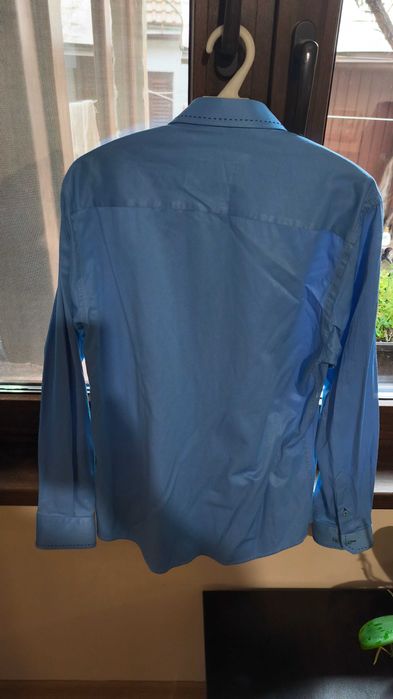 Спортно елегантна риза стайлър