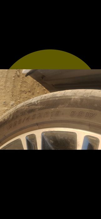 покрышки комплект 225/45/18
Фирма TOYO