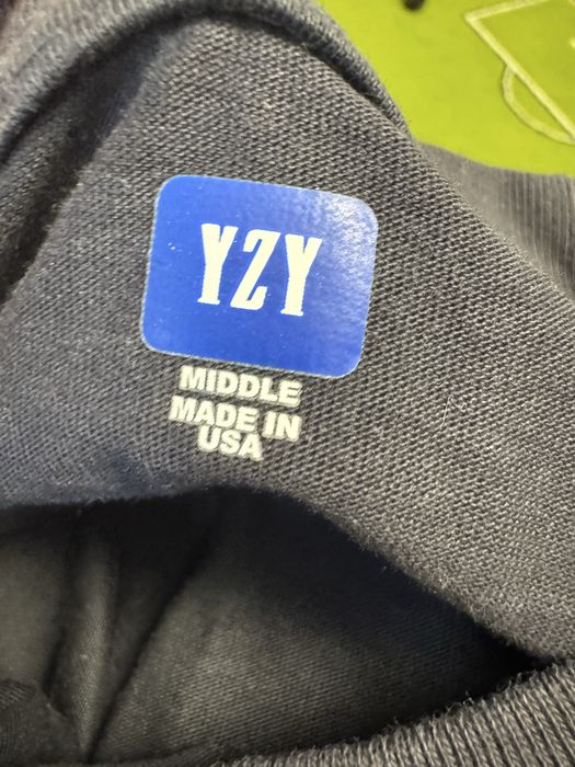 tricou yezzy x gap