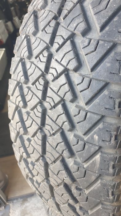 Всесезонни гуми 245/70/16 АТ. DOT 5023г.