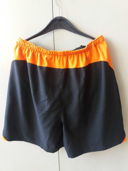 Горнище Barcelona, шорти Valencia, гети на Liverpool, кори Adidas