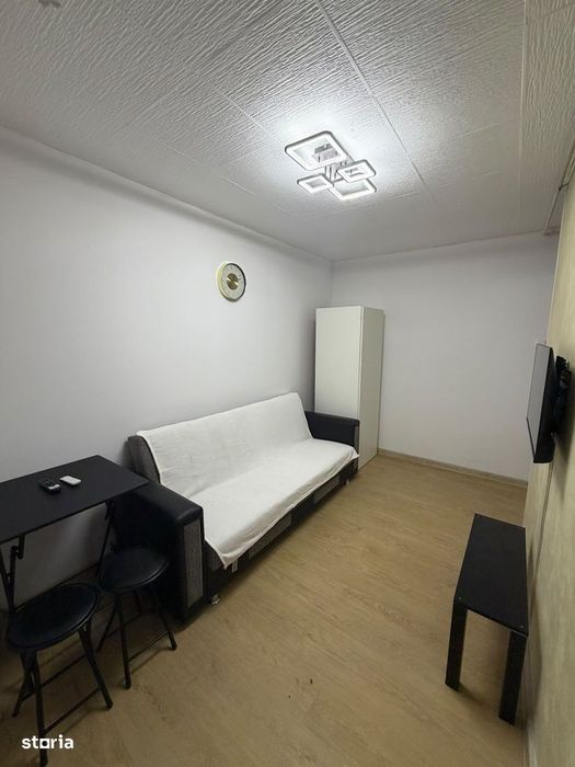 Garsoniera piata Reșita totul nou