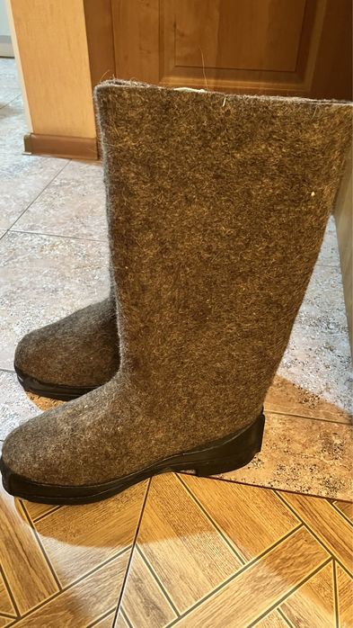 Продам валенки новые